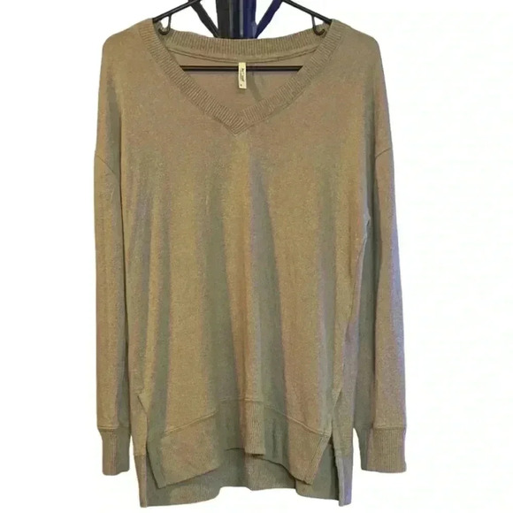 Small BE COOL Heathered V Neck Tan Sweater - Picture 1 of 10